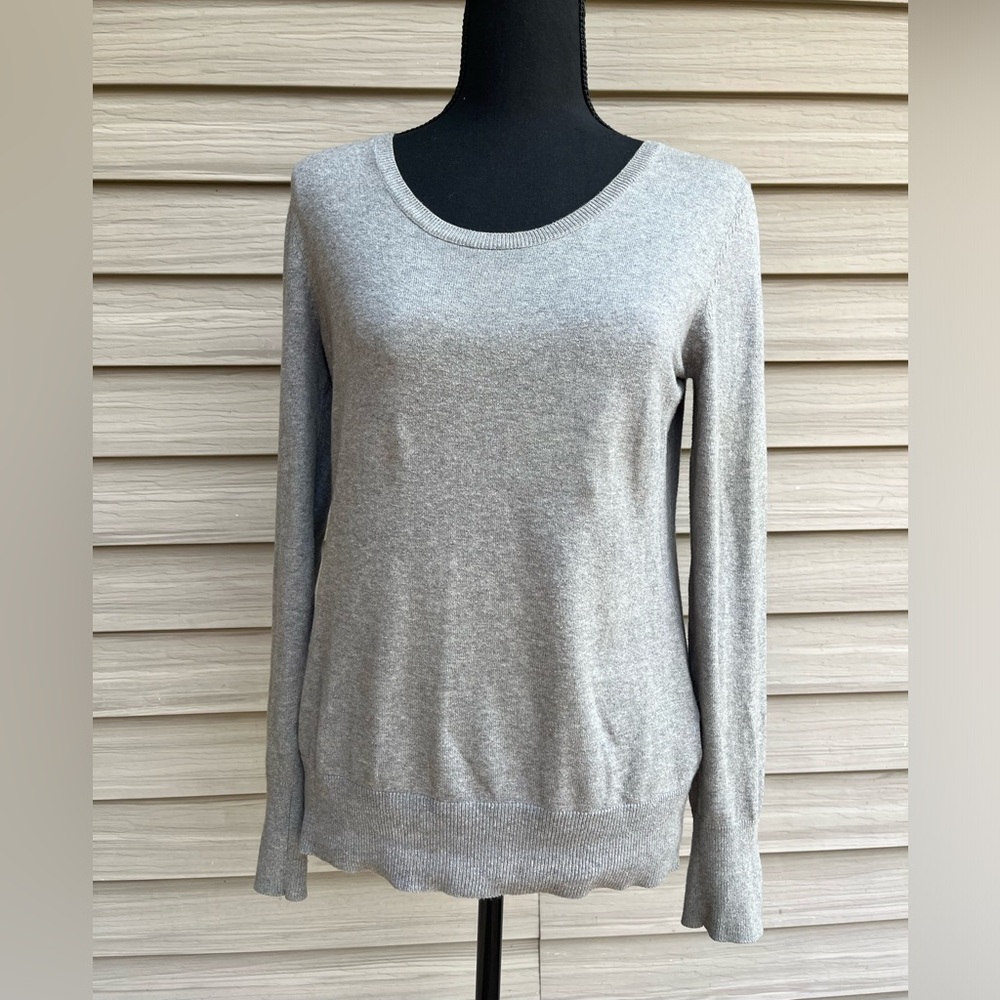 H&M grey sweater